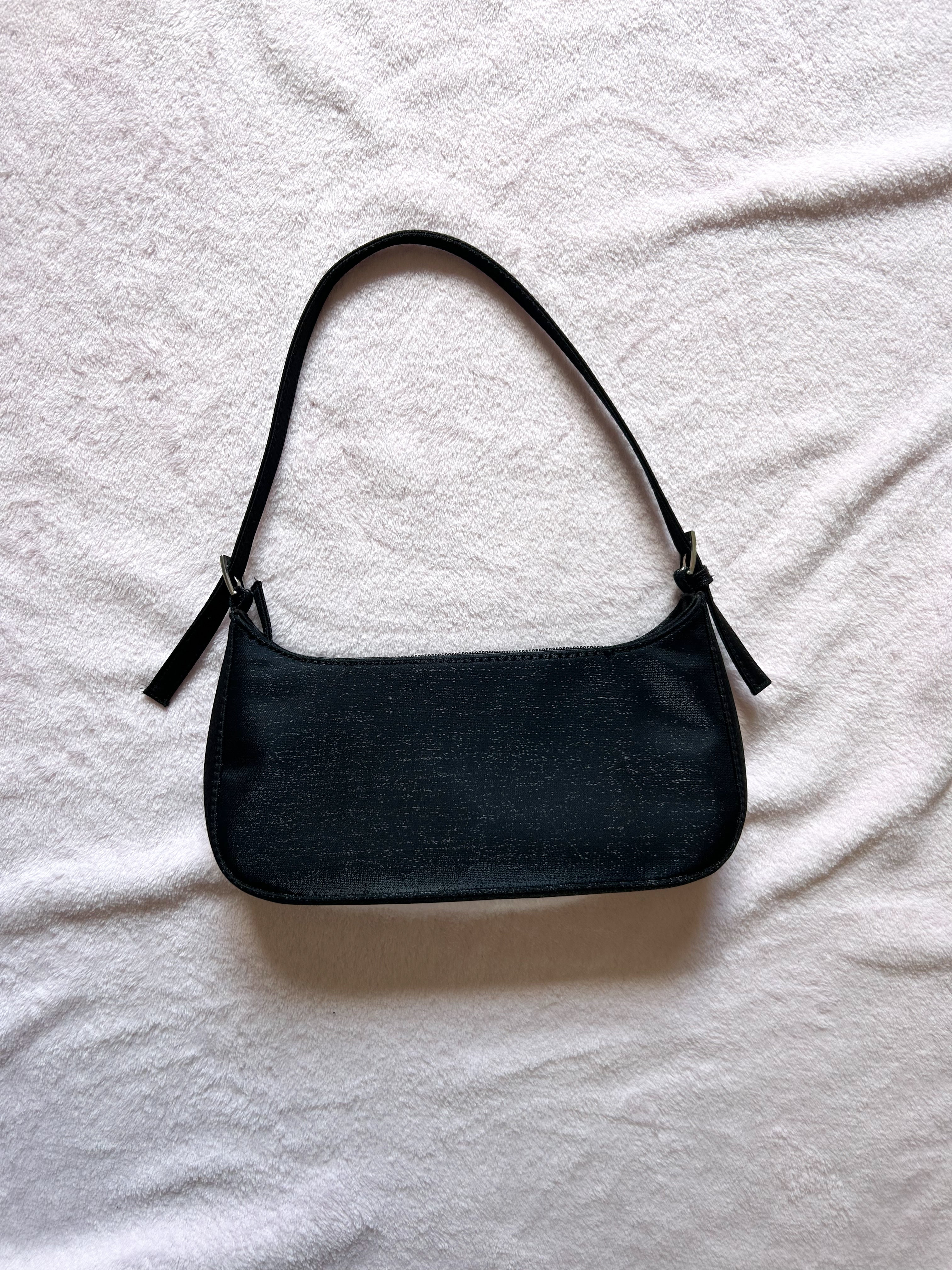 black shoulder bag y2k